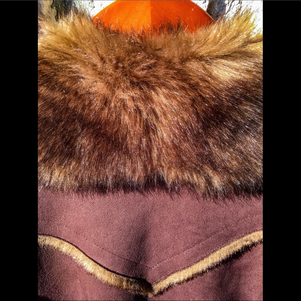 Platinum Utex Shearling, Chocolate Vegan Fur+Suede - Picture 3 of 7